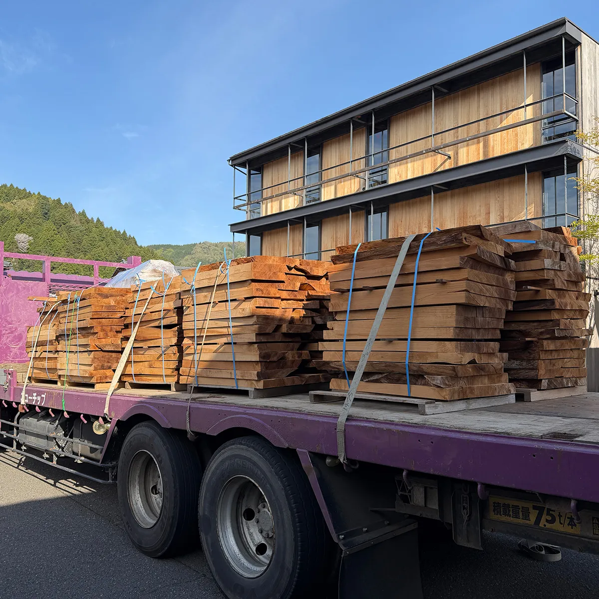 持ち込み木材をノベルティに