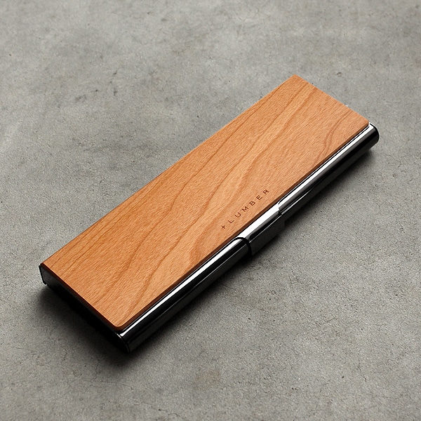 シンプルでおしゃれなデザイン、木とステンレスの筆箱。