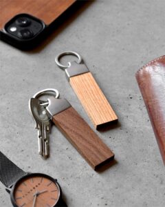 「KEYRING 002」銘木の美しさをプラスした木製キーホルダー・キーリング