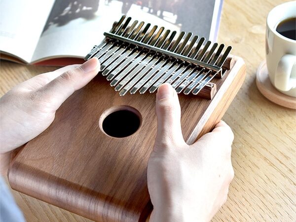 手軽に始められる民族楽器 カリンバ ボックス型 17キー「Kalimba Box」