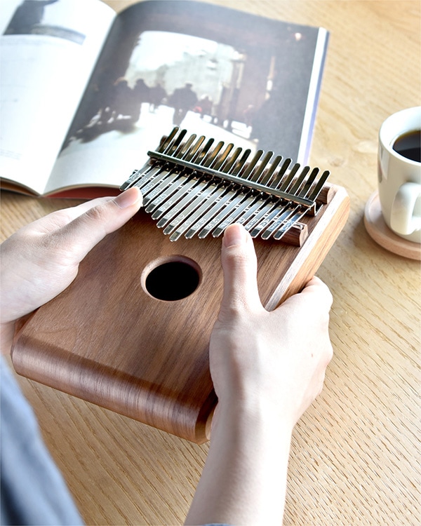 手軽に始められる民族楽器 カリンバ ボックス型 17キー「Kalimba Box」