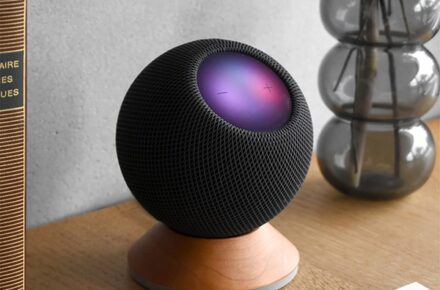 音楽と暮らしを彩る木製スタンド「HomePod mini Stand」