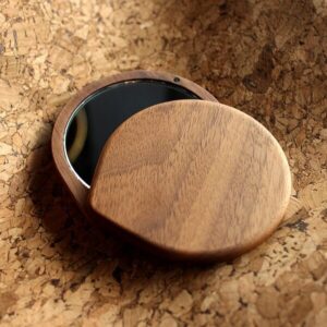 おしゃれでかわいいコンパクトなスライドミラー「Compact Mirror」