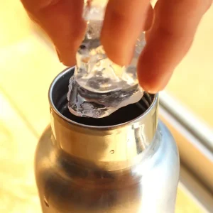 直接飲みやすく、氷も入れやすい大きな口径、アウトドア等に活躍する丈夫な水筒・タンブラーです。