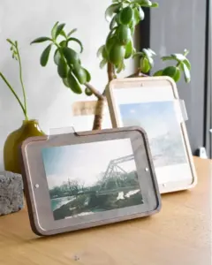 手軽に写真を交換できるフォトスタンド・フレーム「PhotoStand」