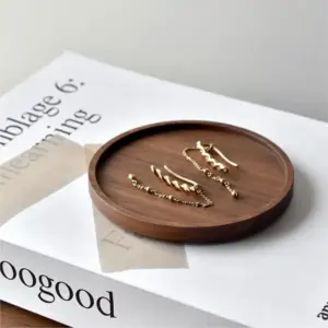 アクセサリーを置くミニトレイとして