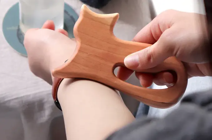 癒しのセルフケア習慣。どうぶつモチーフの木製かっさ「WOODEN KASSA」