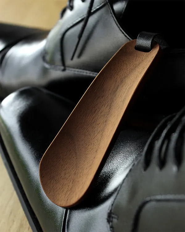 コンパクトサイズの靴ベラ