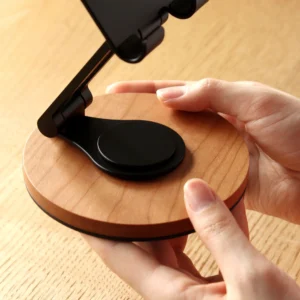 飽きのこないデザインのスマートフォンスタンド