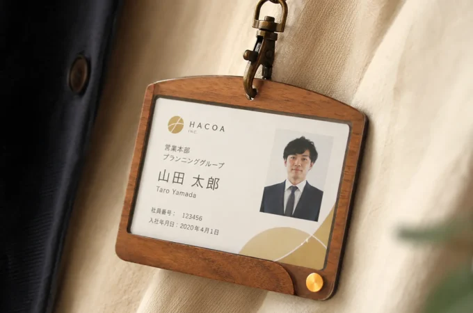 おしゃれな木製カードケース・カードホルダー