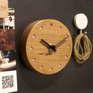 長く愛される記念品をお探しなら。「Wall Clock Mini」